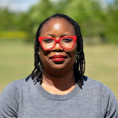 Lola Obomighie Headshot